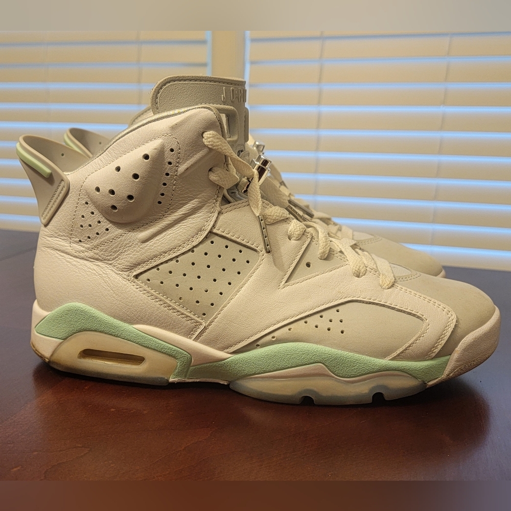 Womens Air Jordan 6 Retro Mint Foam, DQ4914-103, Size 10